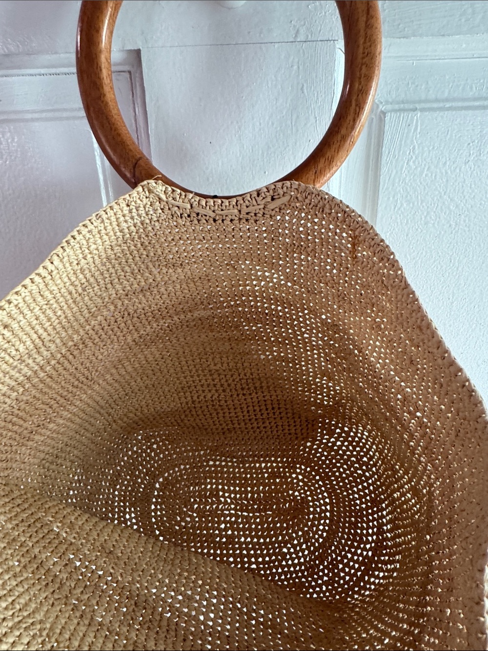 Raffia Bag with Wooden Ring Handles - Picture 3 of 3